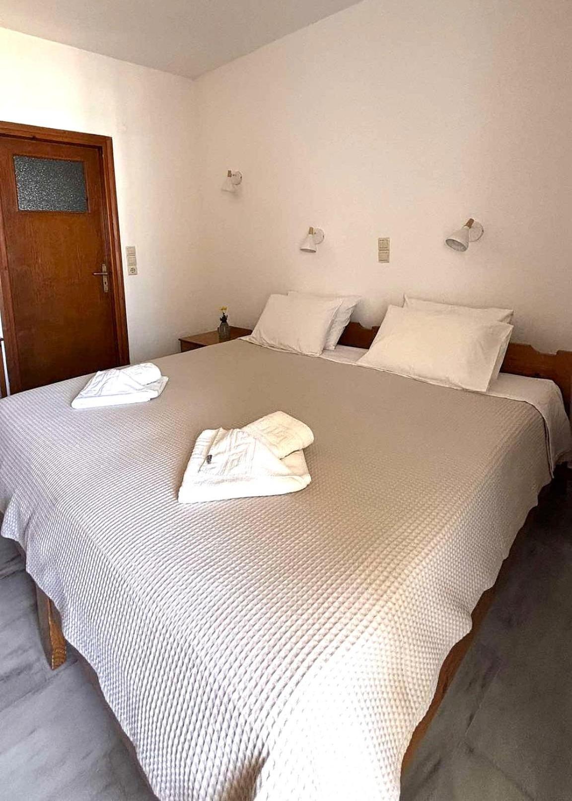 Menelaos Apartments Daratsos Екстериор снимка