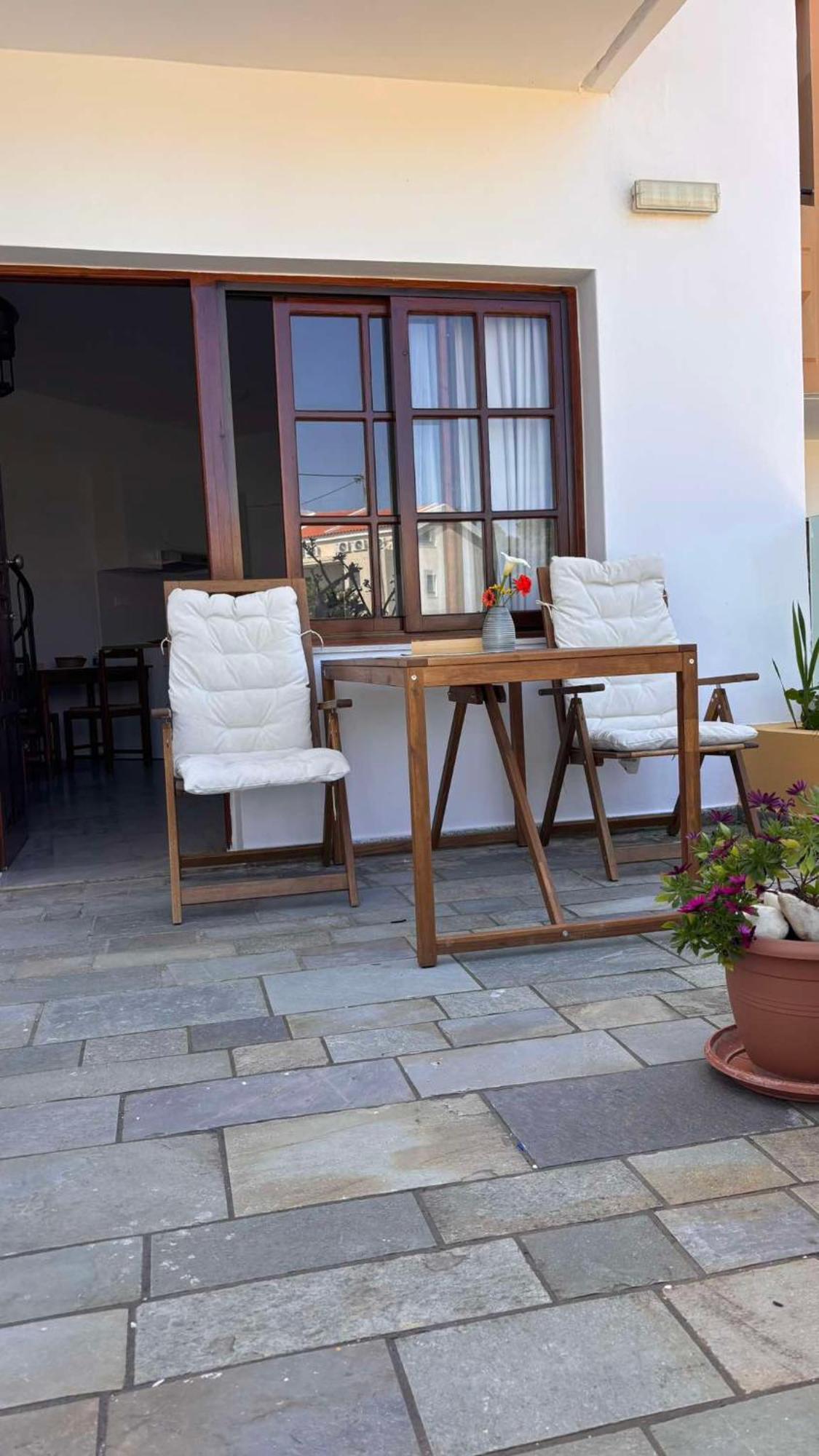 Menelaos Apartments Daratsos Екстериор снимка